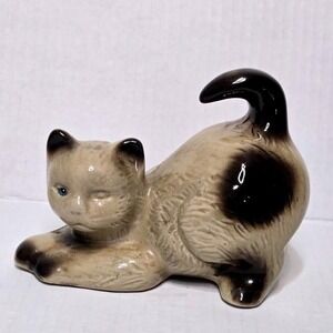 Vintage Siamese Cat Figurine Winking Blue Eye MCS‎ Handcrafted Ceramic 5.5 Inch